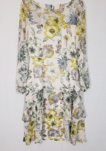 NWOT  Cupcakes and Cashmere Dress Size 4 - Picture 1 of 6